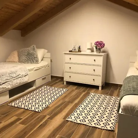 House Marija Semesterbostad *